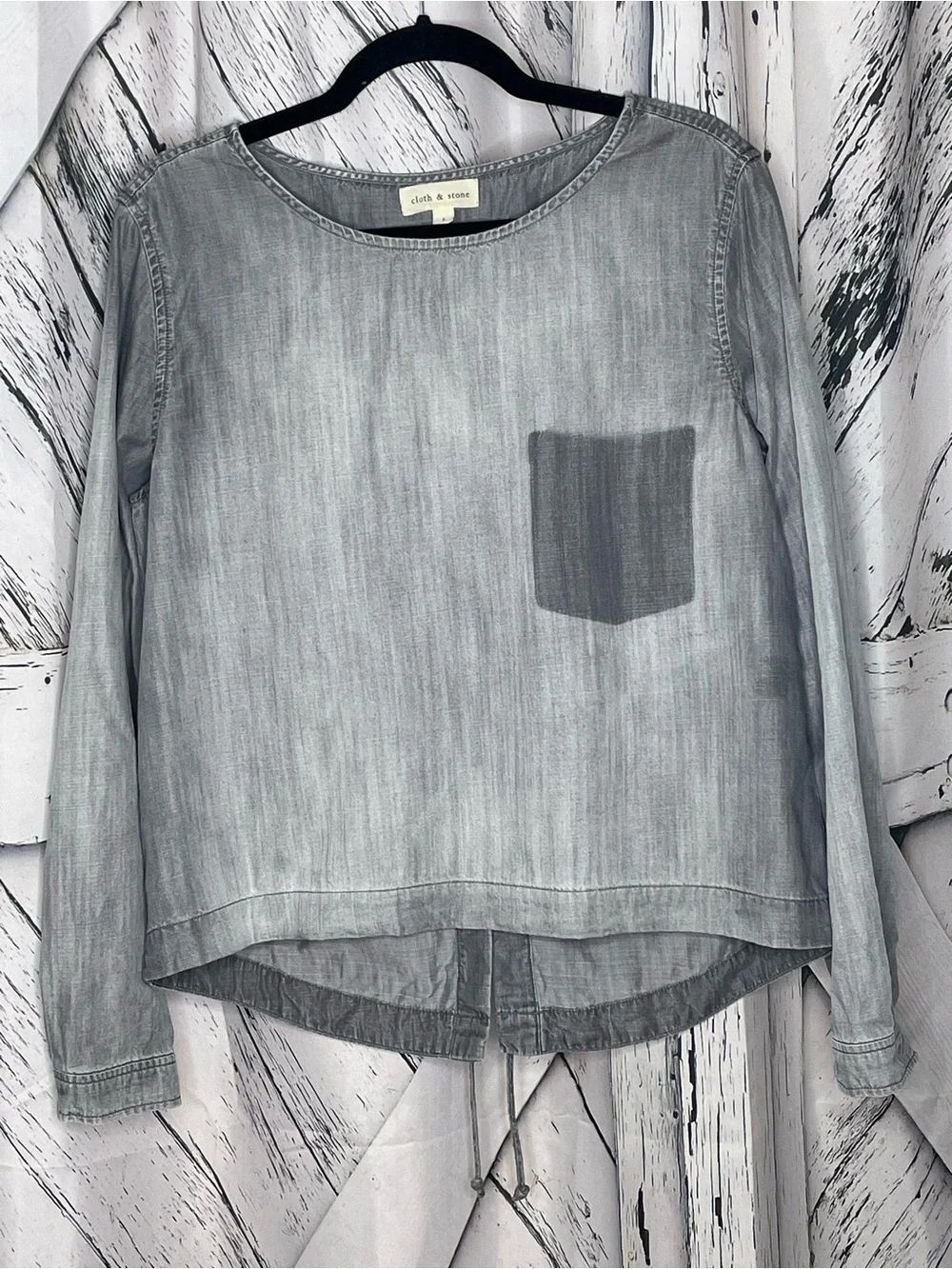 Anthropologie Cloth & Stone- Gray Chambray Top Lace Up Back L